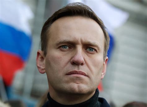  Navalny Zehirlenmesi Olayı: Rusya'da Demokrasi Mücadelesi ve Putin Rejiminin Yüzü